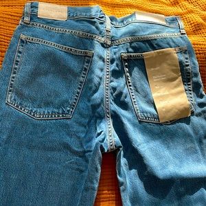 Everlane Women’s Blue Jeans, Regular length, mid rise, new with tags, NWT, sz 28